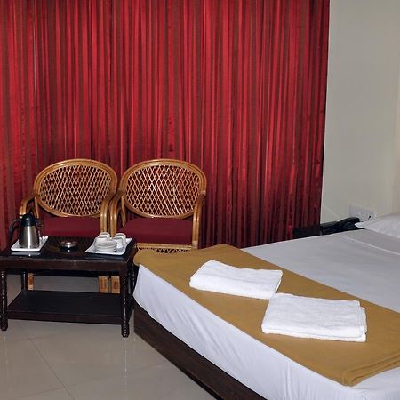 Hotel Blue Hills International Utakamand Zewnętrze zdjęcie