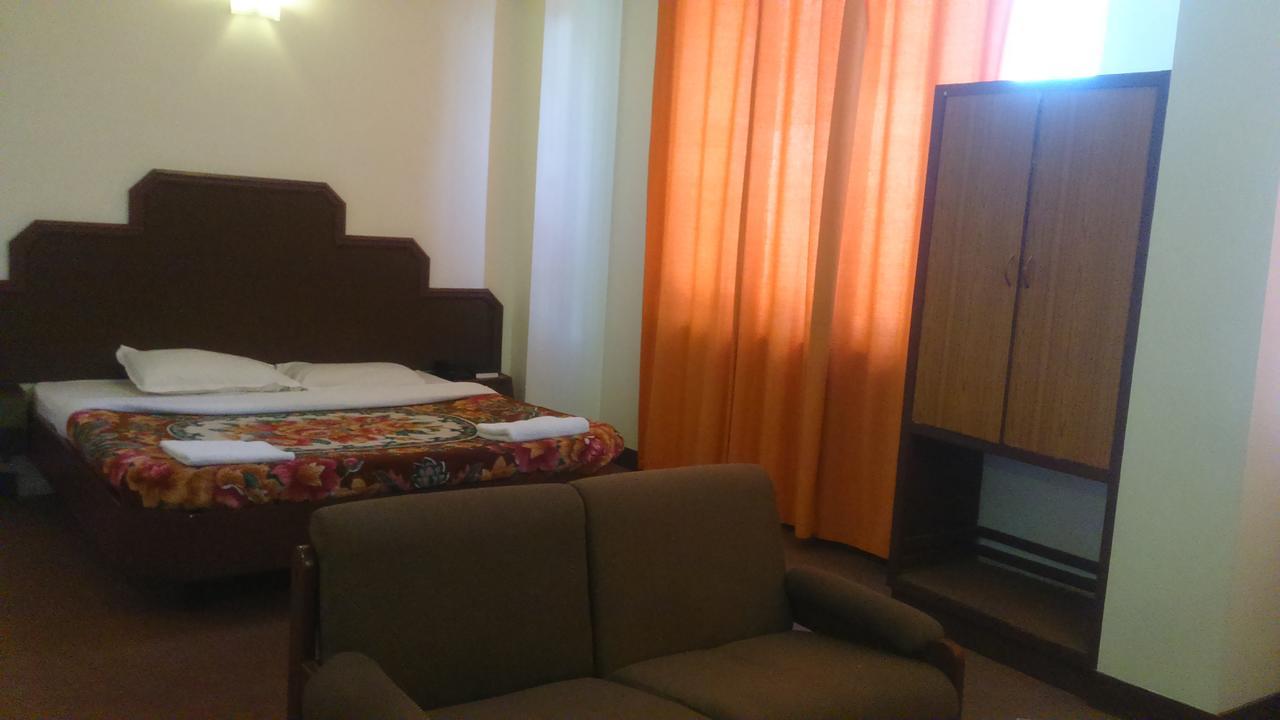 Hotel Blue Hills International Utakamand Zewnętrze zdjęcie