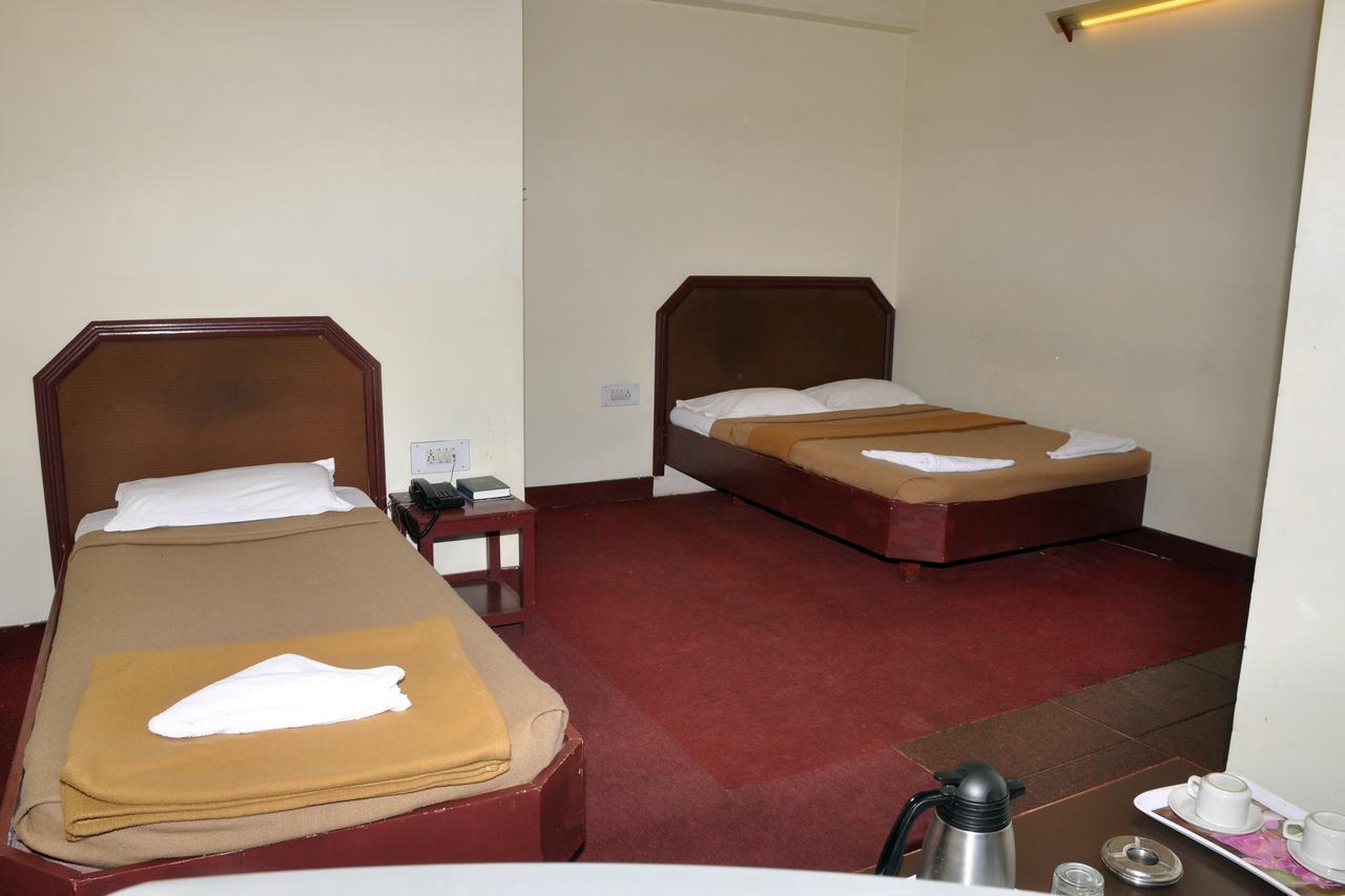 Hotel Blue Hills International Utakamand Zewnętrze zdjęcie