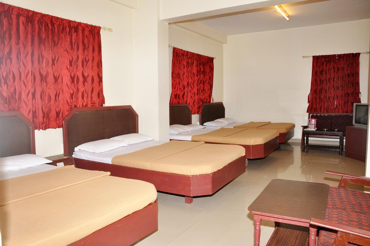 Hotel Blue Hills International Utakamand Zewnętrze zdjęcie